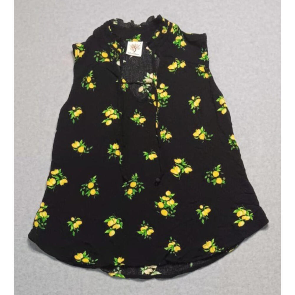 Self Esteem Sleeveless Blouse Womens Size Small V-neck Black With Lemons Flowy